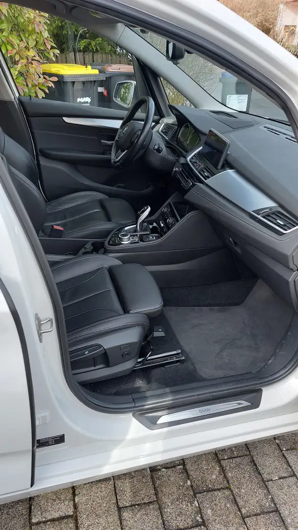 BMW 220 220i Gran Tourer Aut. Sport Line Alb - 2