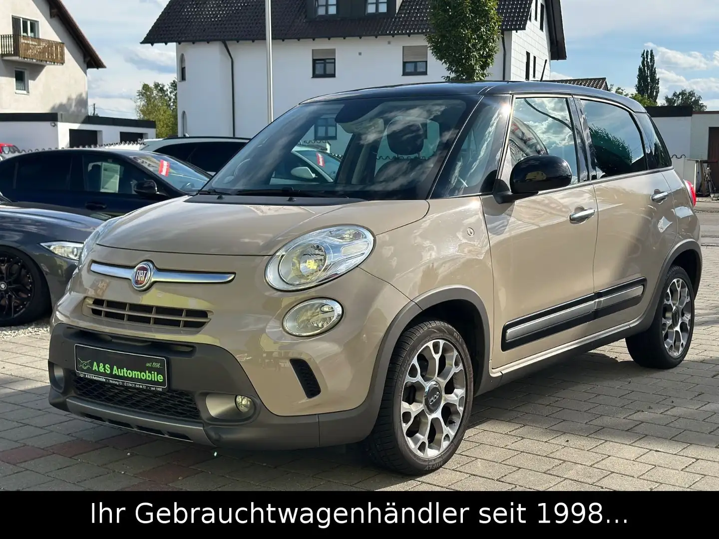 Fiat 500L Trekking *PANO/LEDER/NAVI/PDC/SHZ/TEMPOMAT* Brown - 1