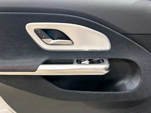 Mercedes-Benz Cla Class view 13