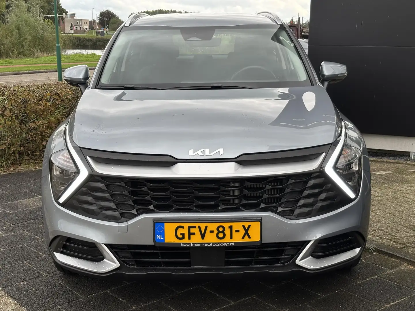 Kia Sportage 1.6 T-GDi MHEV ComfortLine , Eerste eigenaar, Trek Grijs - 2