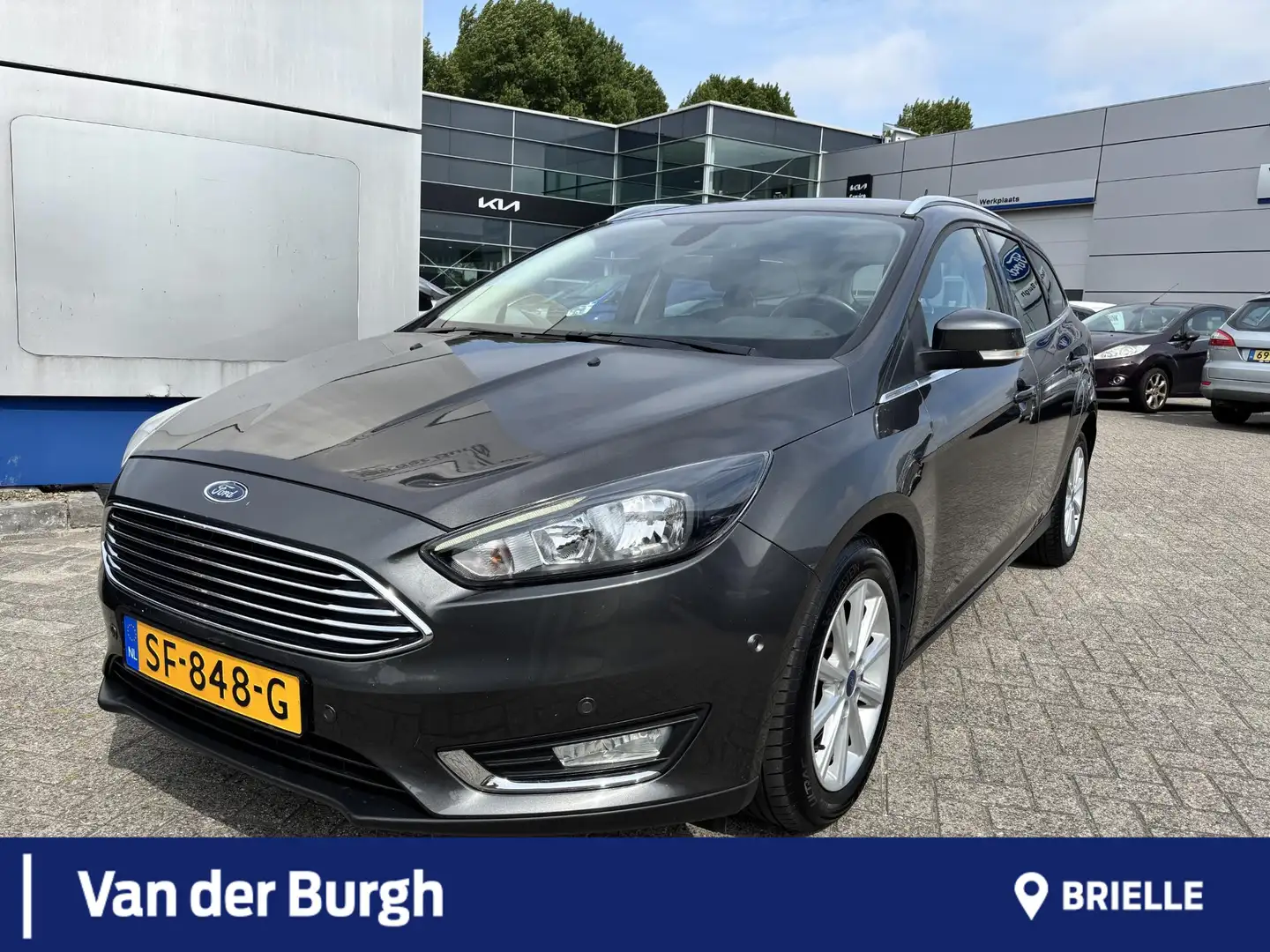 Ford Focus Wagon 1.0 Titanium Grau - 1