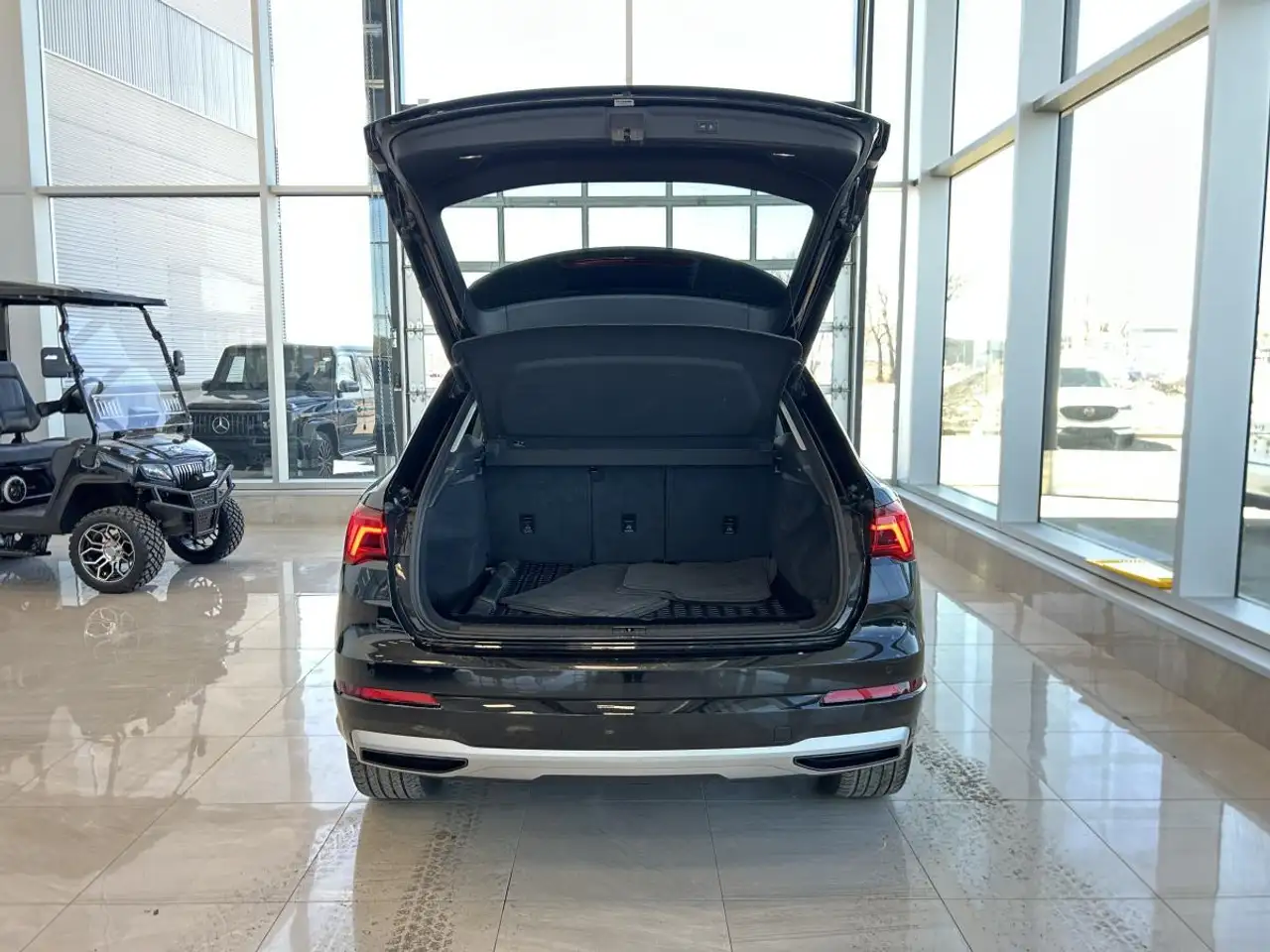 Audi Q3 снимка Audi Q3