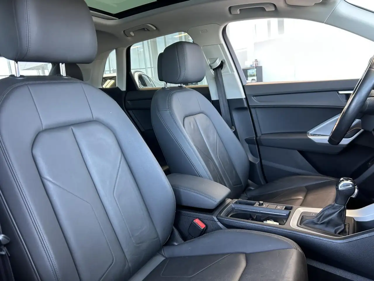 Audi Q3 снимка Audi Q3