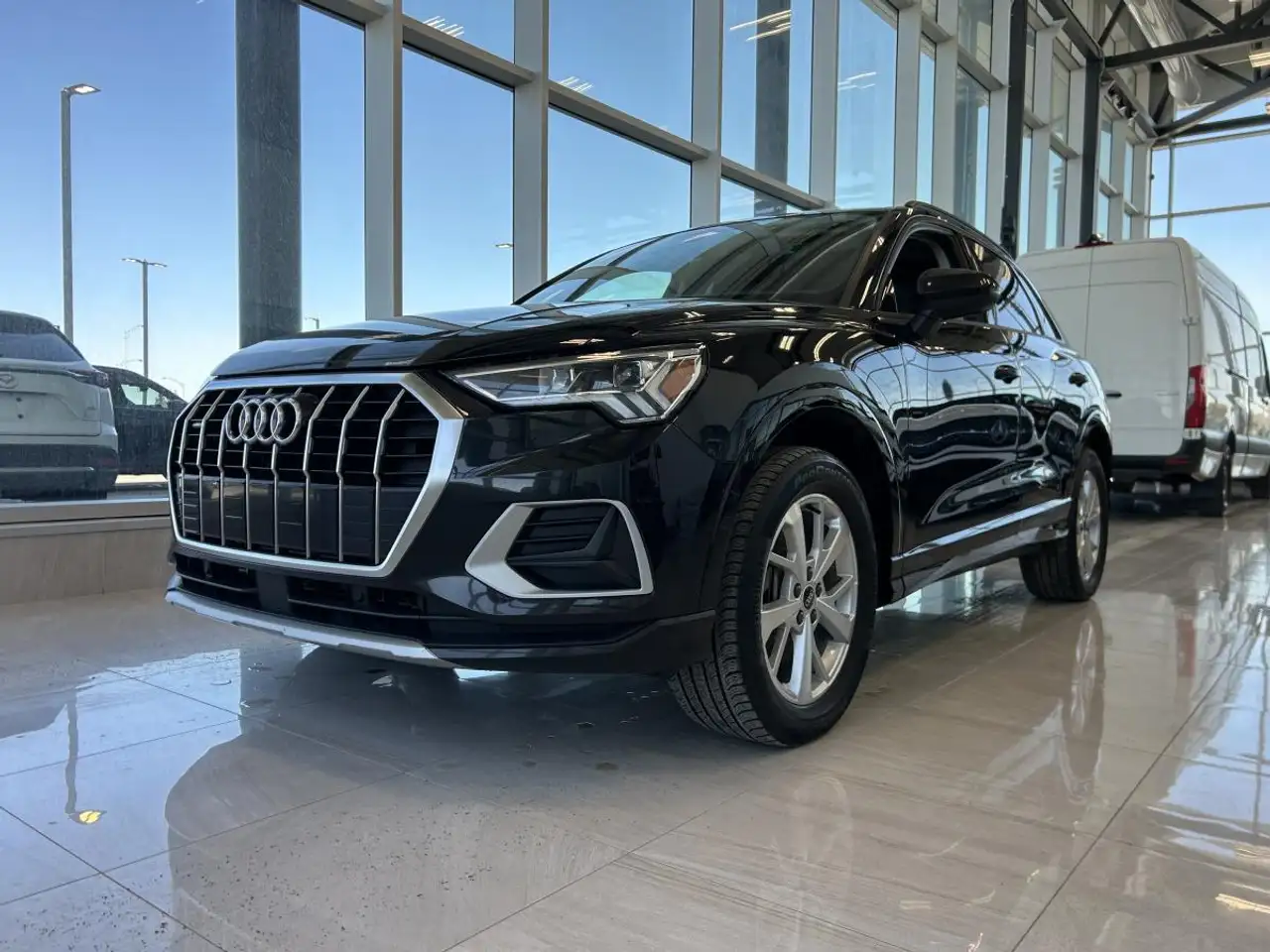 Audi Q3 снимка Audi Q3