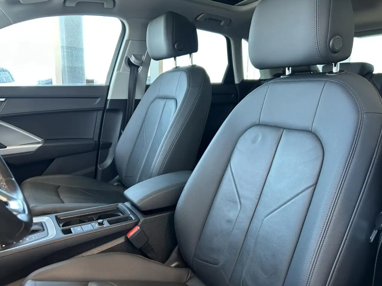Audi Q3 снимка Audi Q3