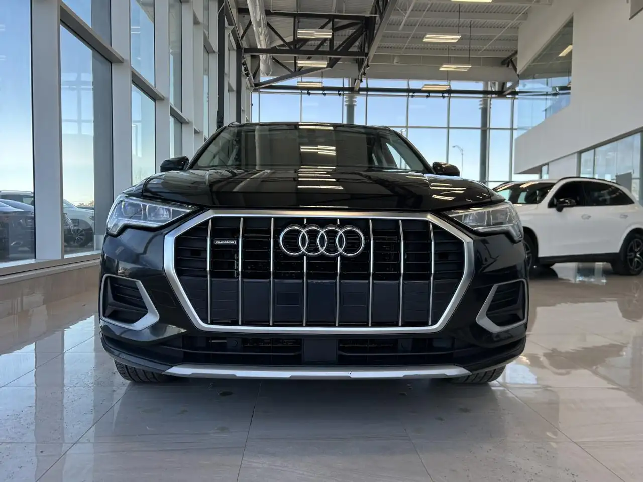 Audi Q3 снимка Audi Q3