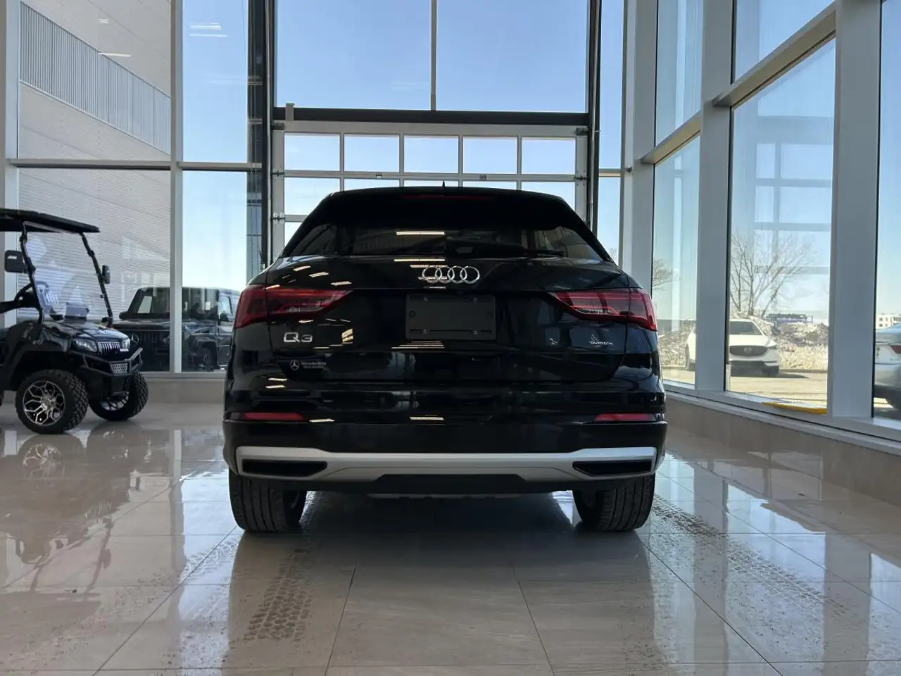 Audi Q3 снимка Audi Q3