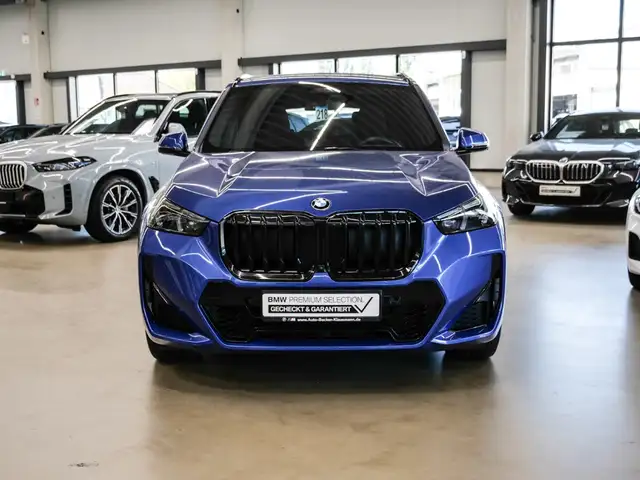 BMW X1 view 3