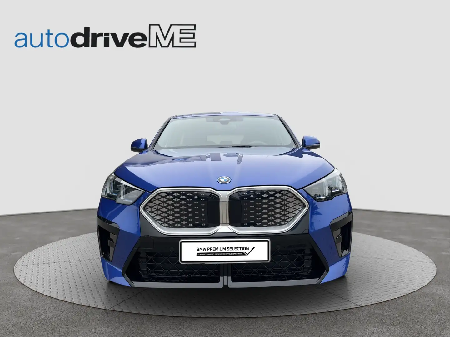 BMW iX2 eDrive20 Blau - 2