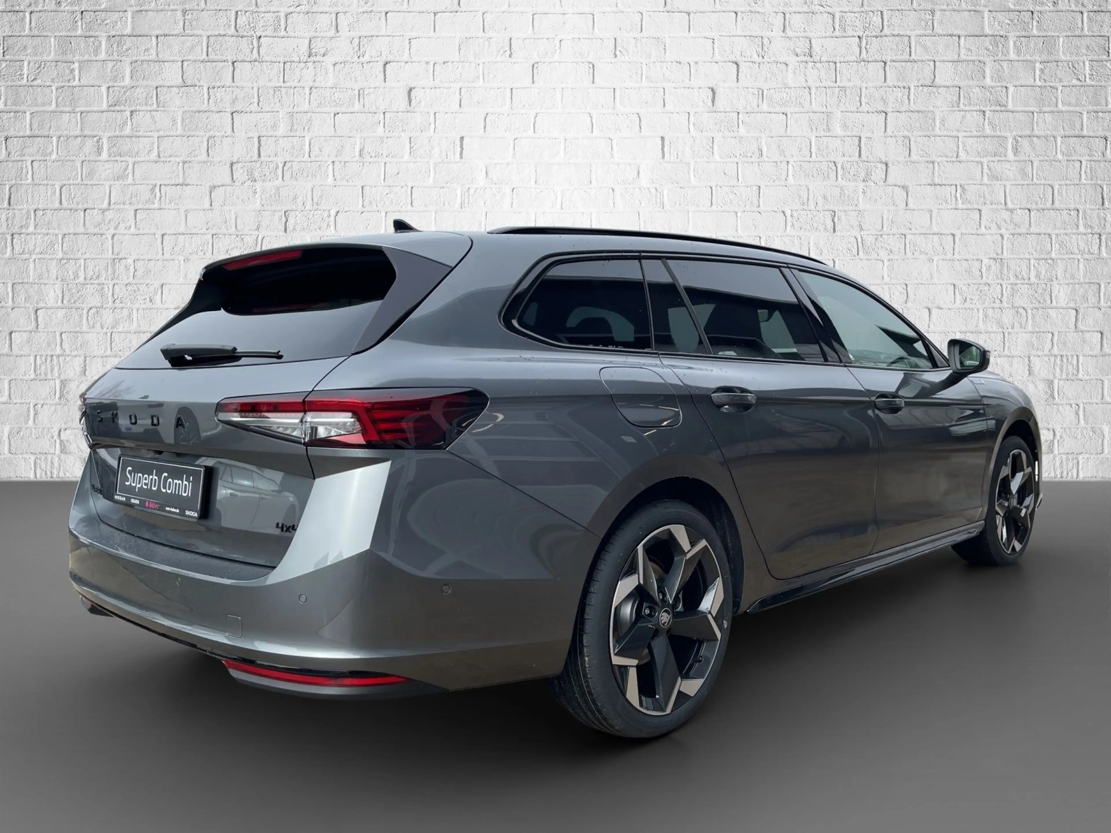 Skoda Superb Combi 2,0 TDI DSG 4x4 - Sportline — photo 5