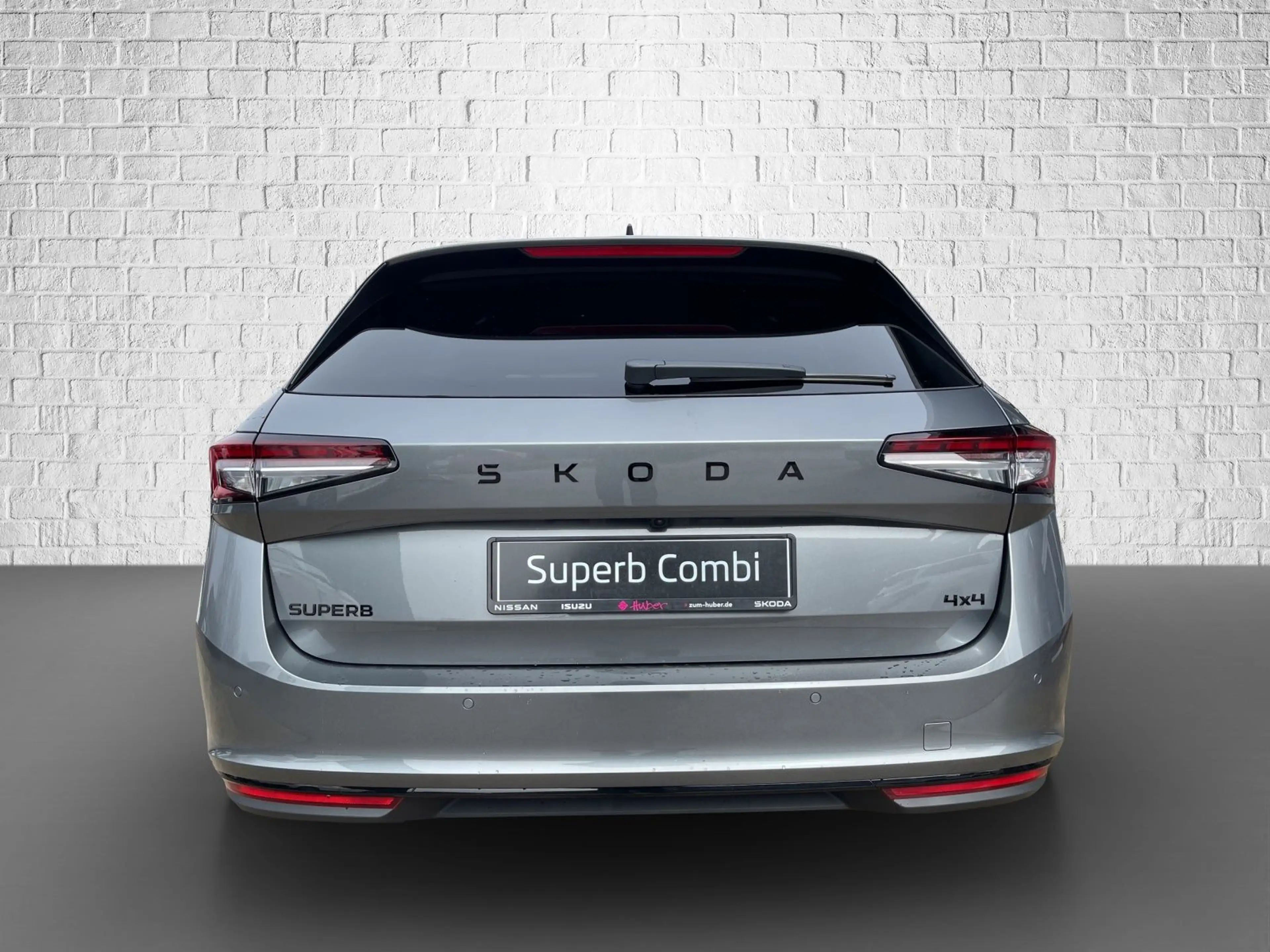 Skoda Superb Combi 2,0 TDI DSG 4x4 - Sportline — photo 4