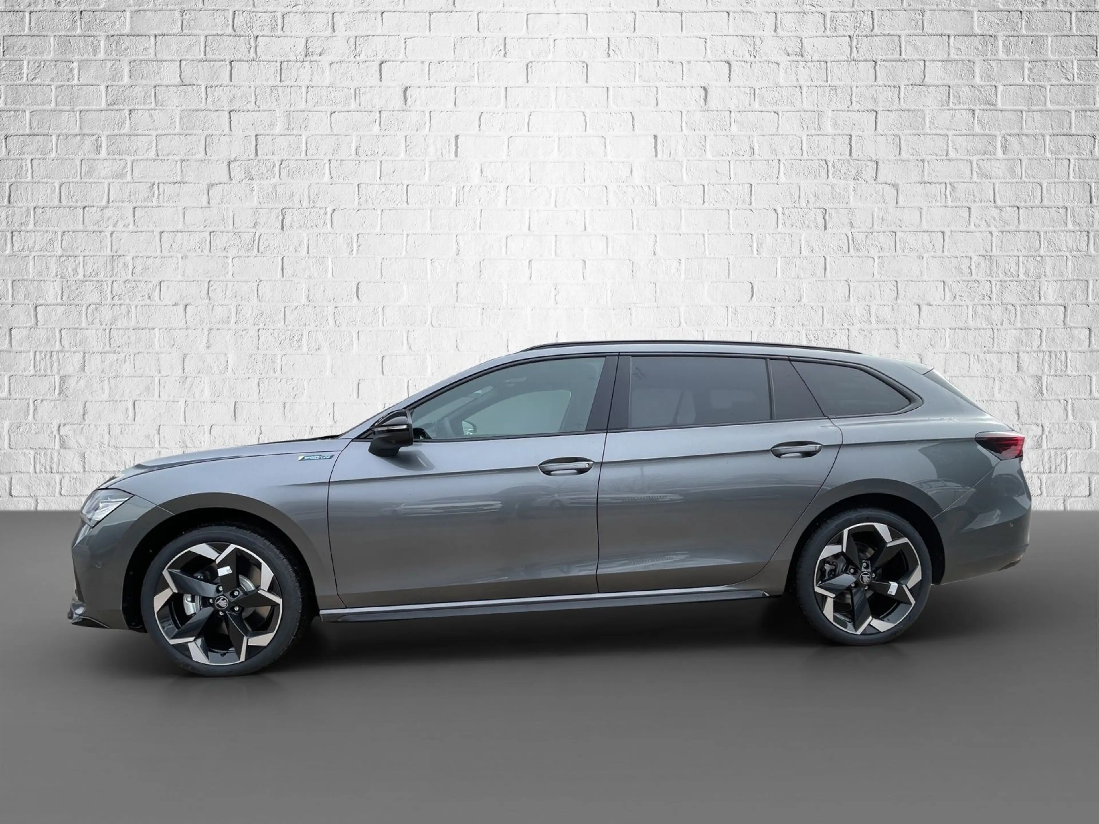 Skoda Superb Combi 2,0 TDI DSG 4x4 - Sportline — photo 2