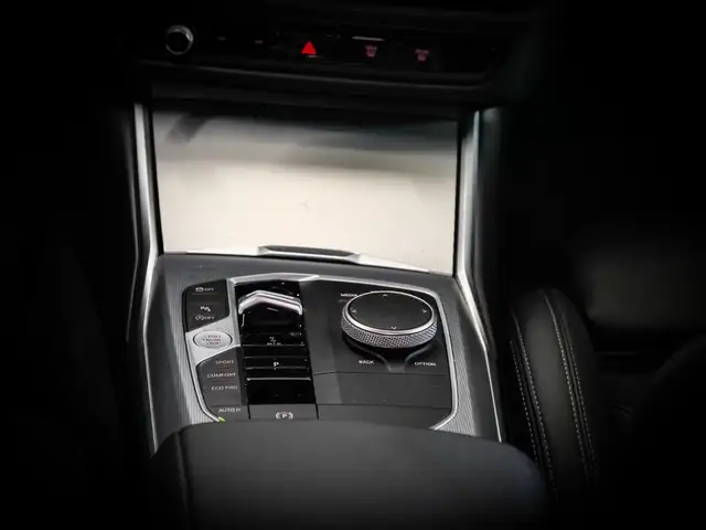 BMW 3 Series view 13