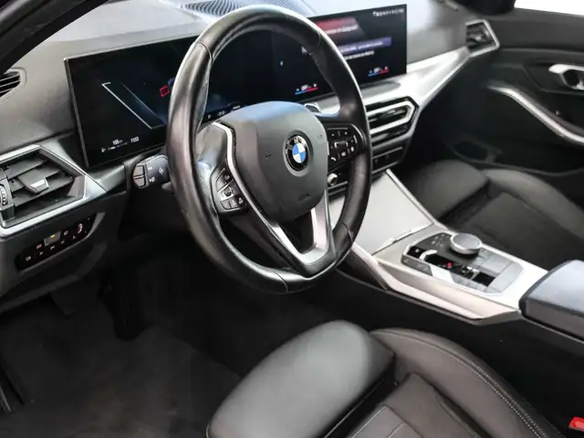 BMW 3 Series view 7
