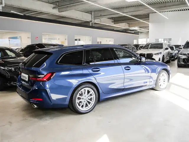 BMW 3 Series view 2