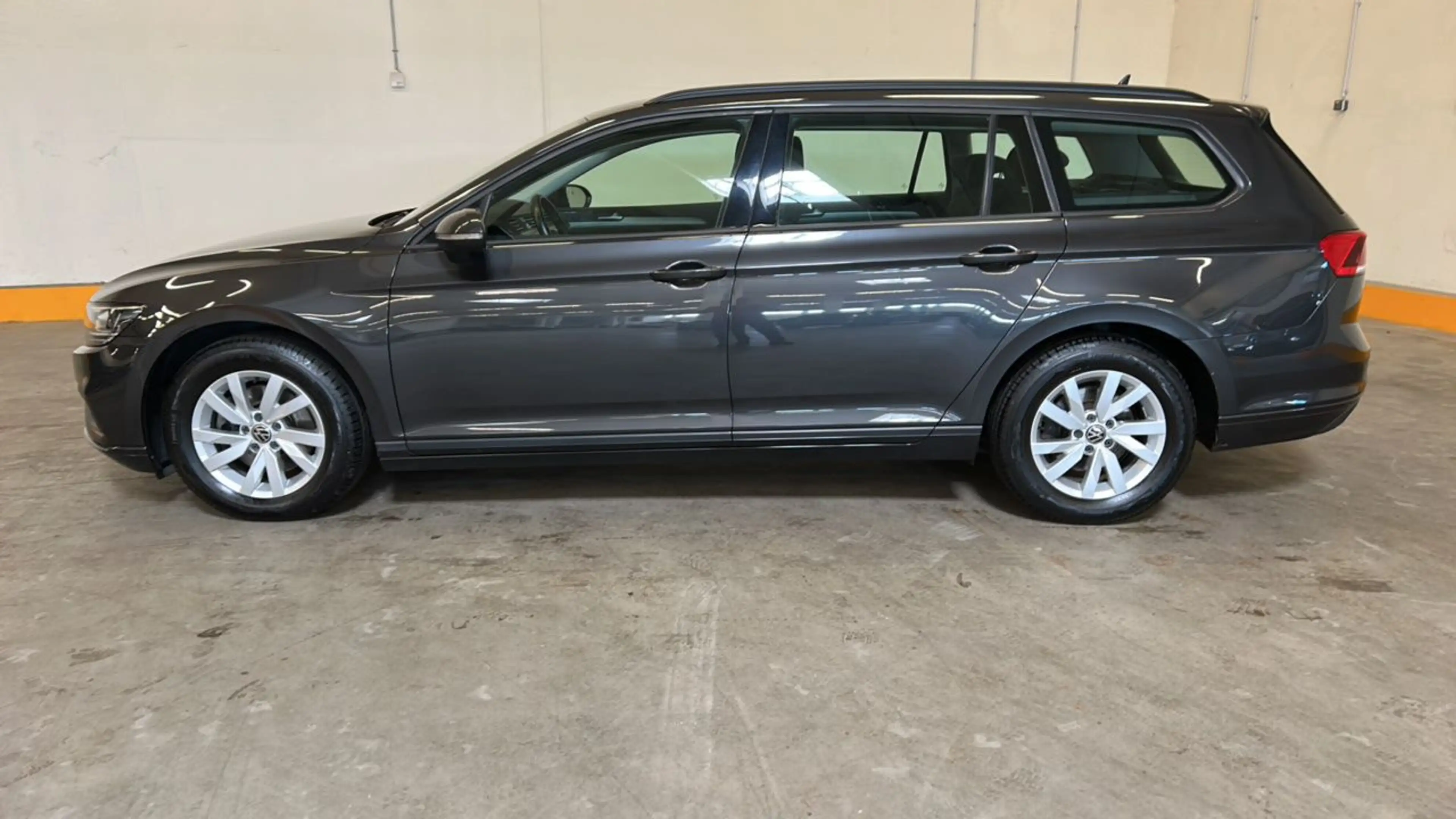 Volkswagen Passat Variant 2.0 TDI BMT/Start-Stopp LED*ACC*NAVI*RFK*SHZ*ASSI — photo 3