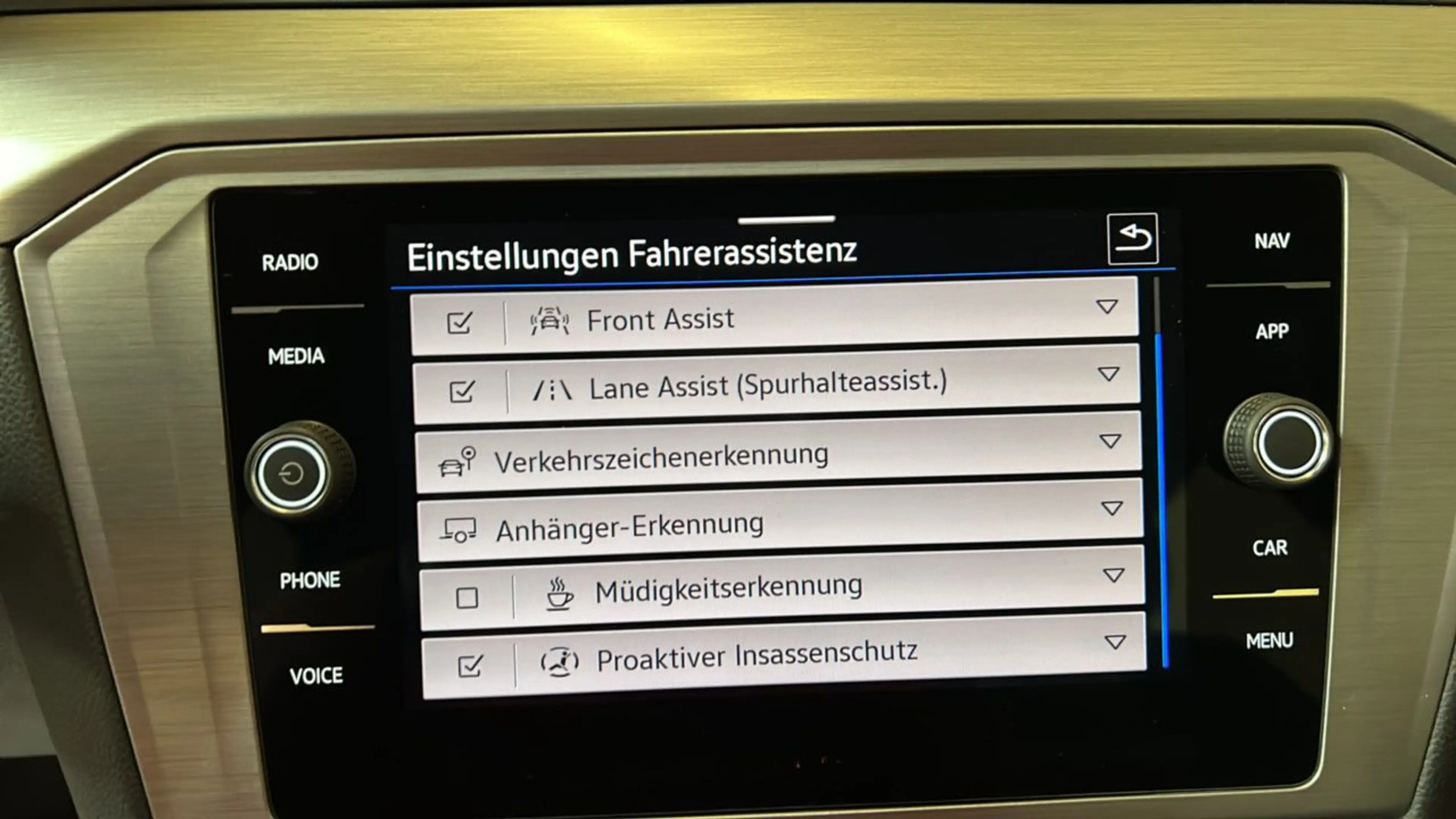 Volkswagen Passat Variant 2.0 TDI BMT/Start-Stopp LED*ACC*NAVI*RFK*SHZ*ASSI — photo 13