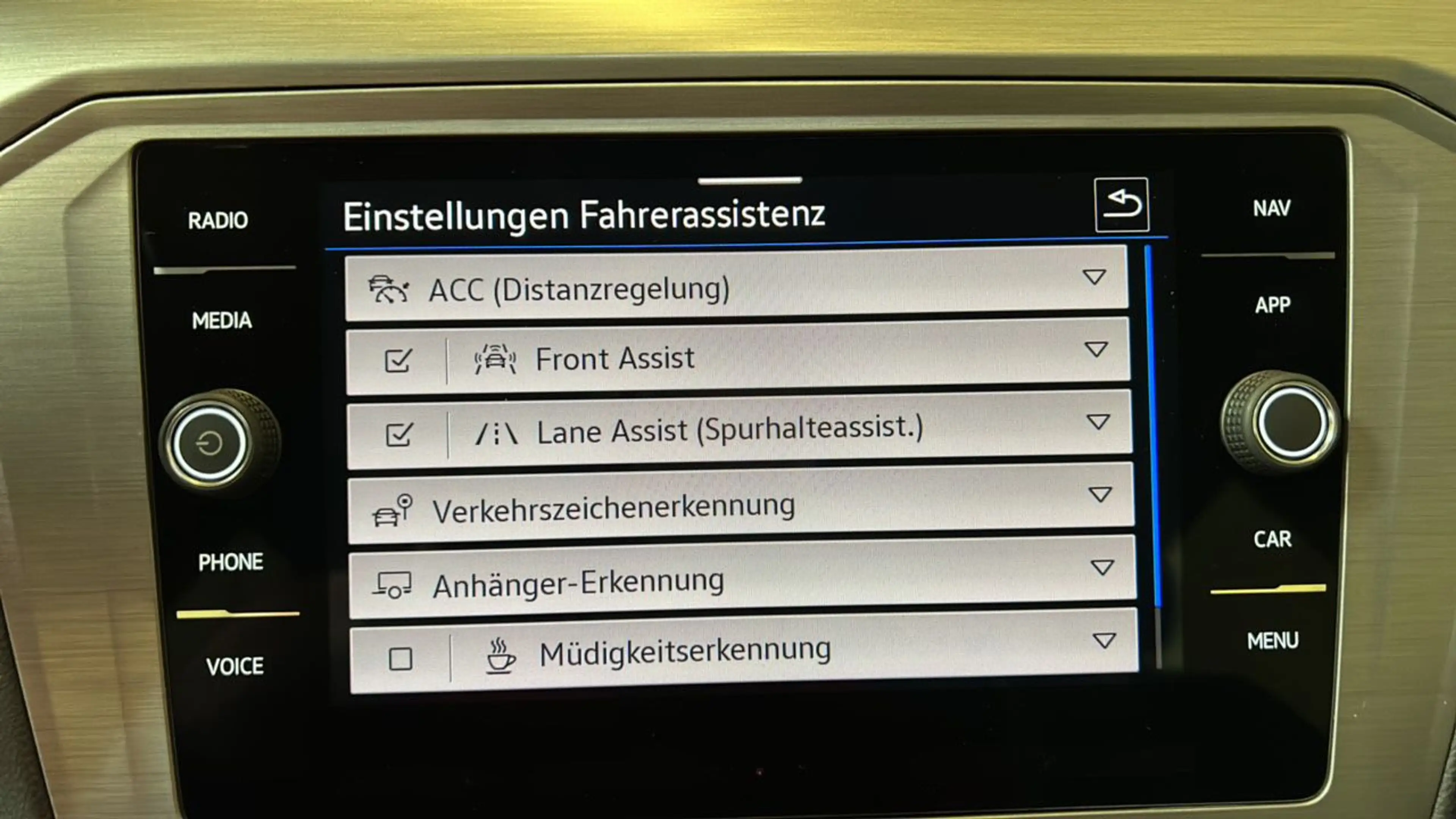 Volkswagen Passat Variant 2.0 TDI BMT/Start-Stopp LED*ACC*NAVI*RFK*SHZ*ASSI — photo 12
