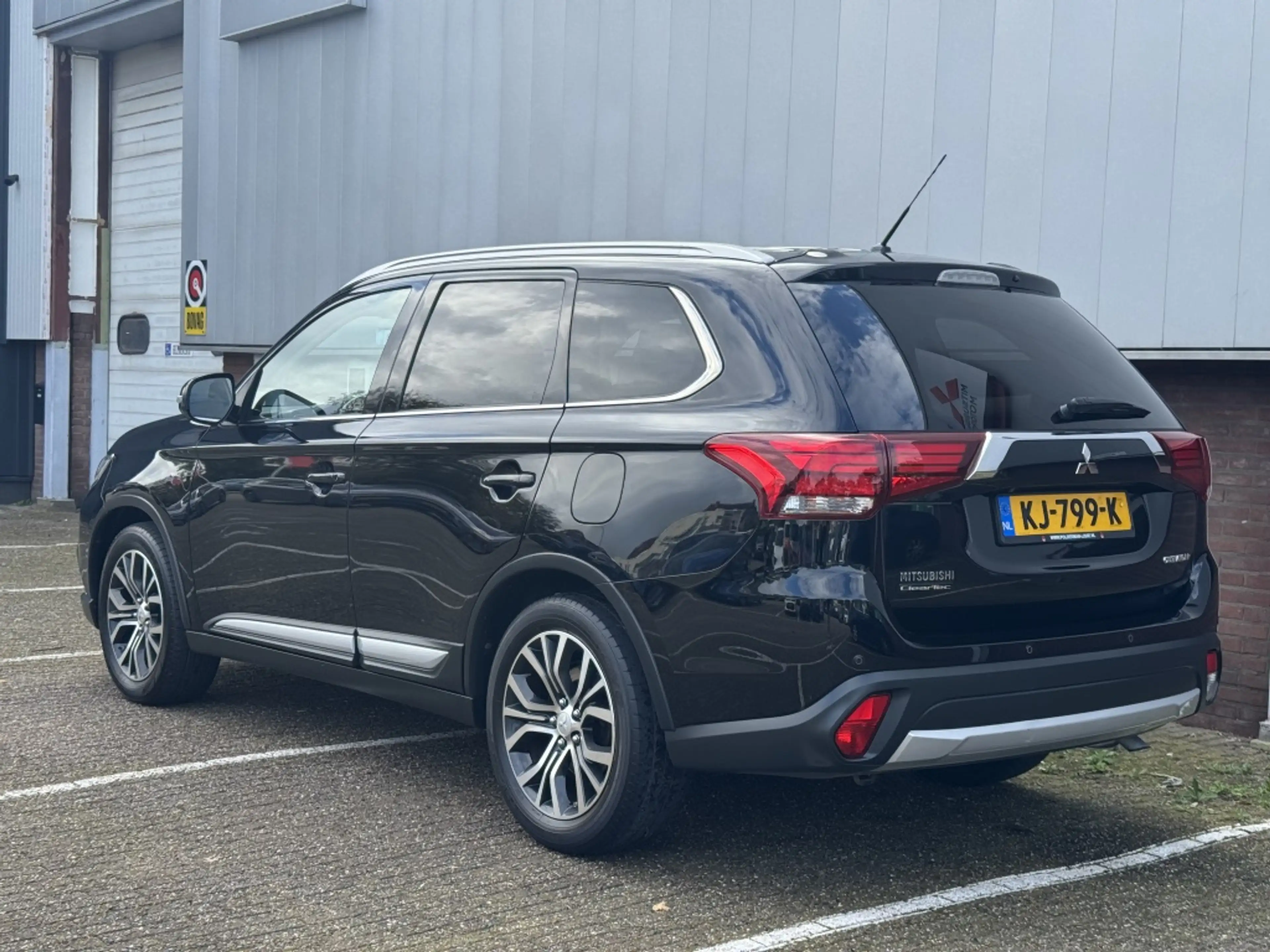 Mitsubishi Outlander Automaat | 7-P | Cruise C 2.0 Instyle — photo 3