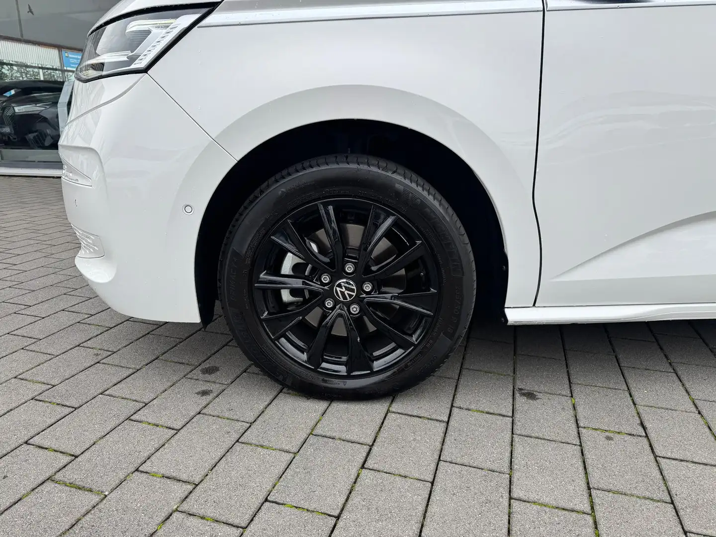 Volkswagen T7 Multivan Style TDI Lang°Pano°Sthzg.°AHK Blanc - 2