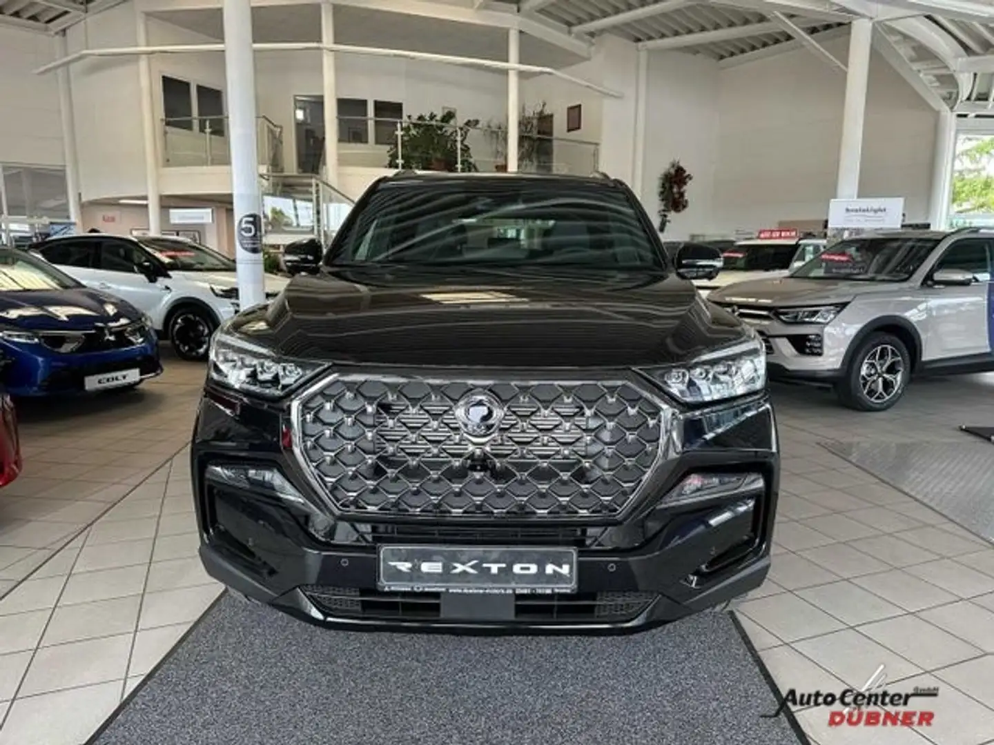 SsangYong Rexton Diesel 2.2 4WD 8AT BlackLine Negro - 2