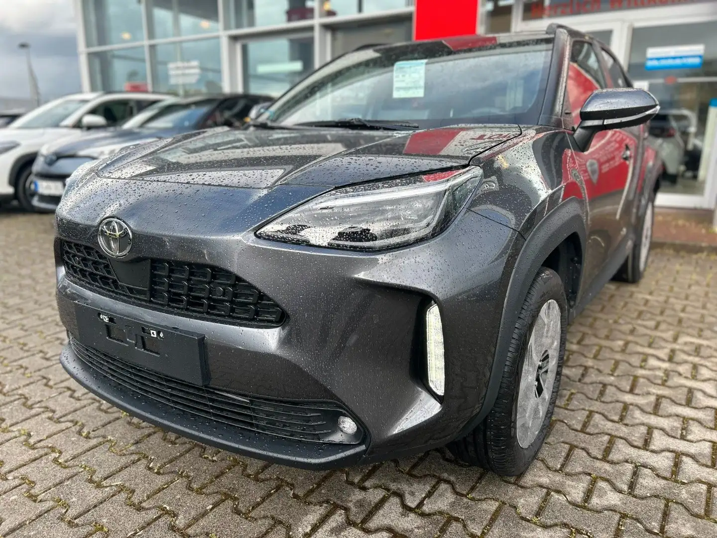 Toyota Yaris Cross TeamPlayer*SAFETY & WINTER P.*Lager* Grau - 1