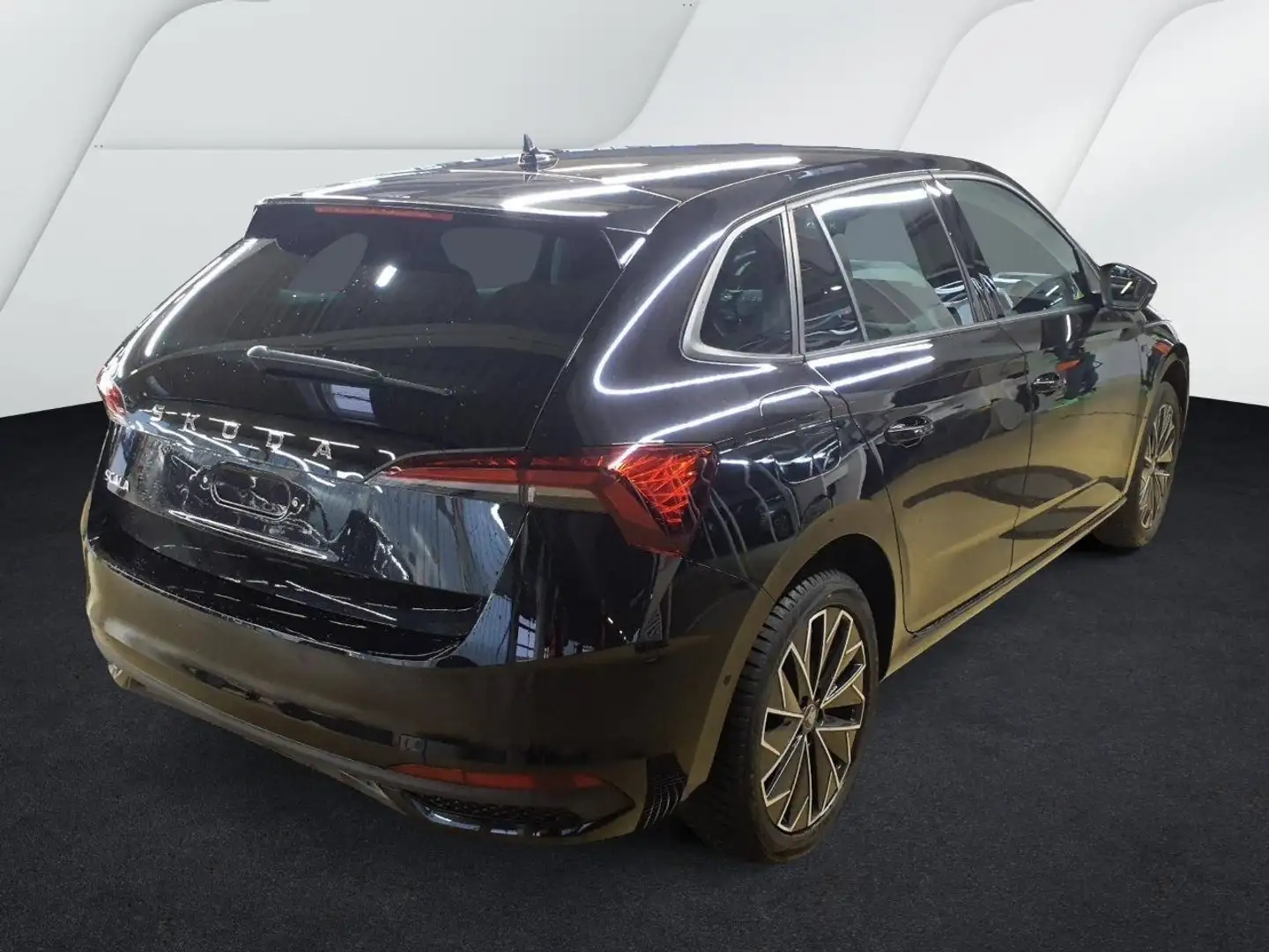 Skoda Scala Selection Tour 1.0 TSI DSG AHK+elHK+RKAM Klima Schwarz - 2