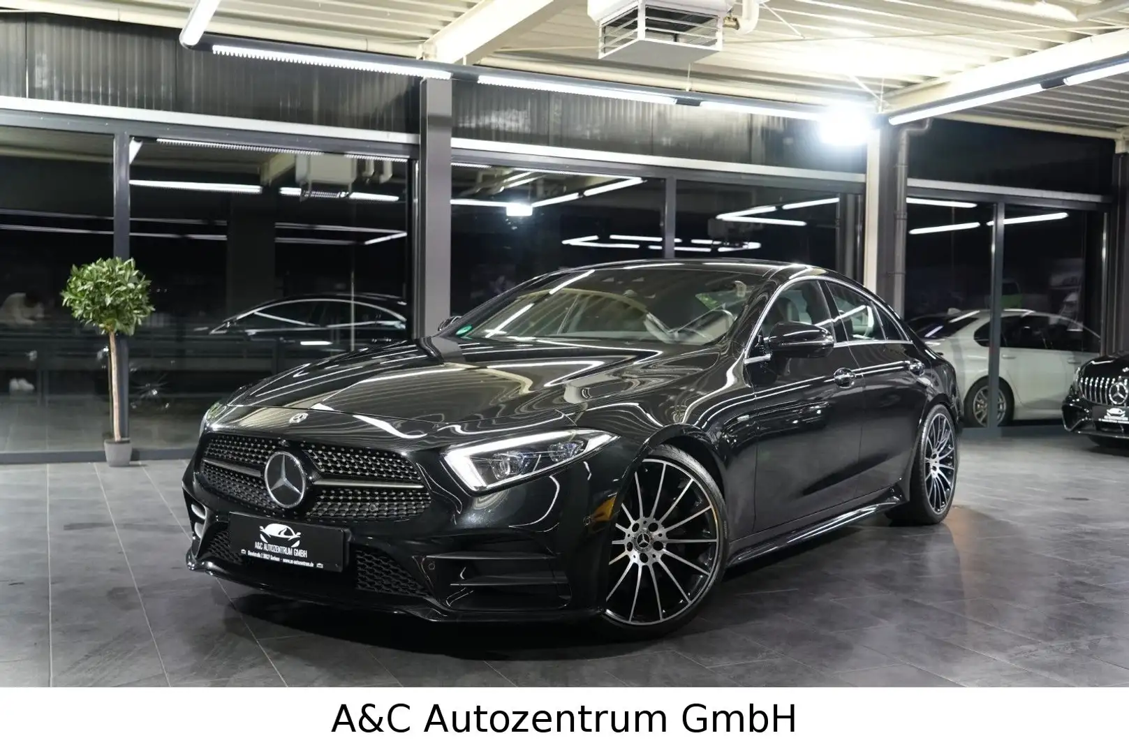 Mercedes-Benz CLS 450 4Matic Edition 1 AMG Line Schwarz - 2