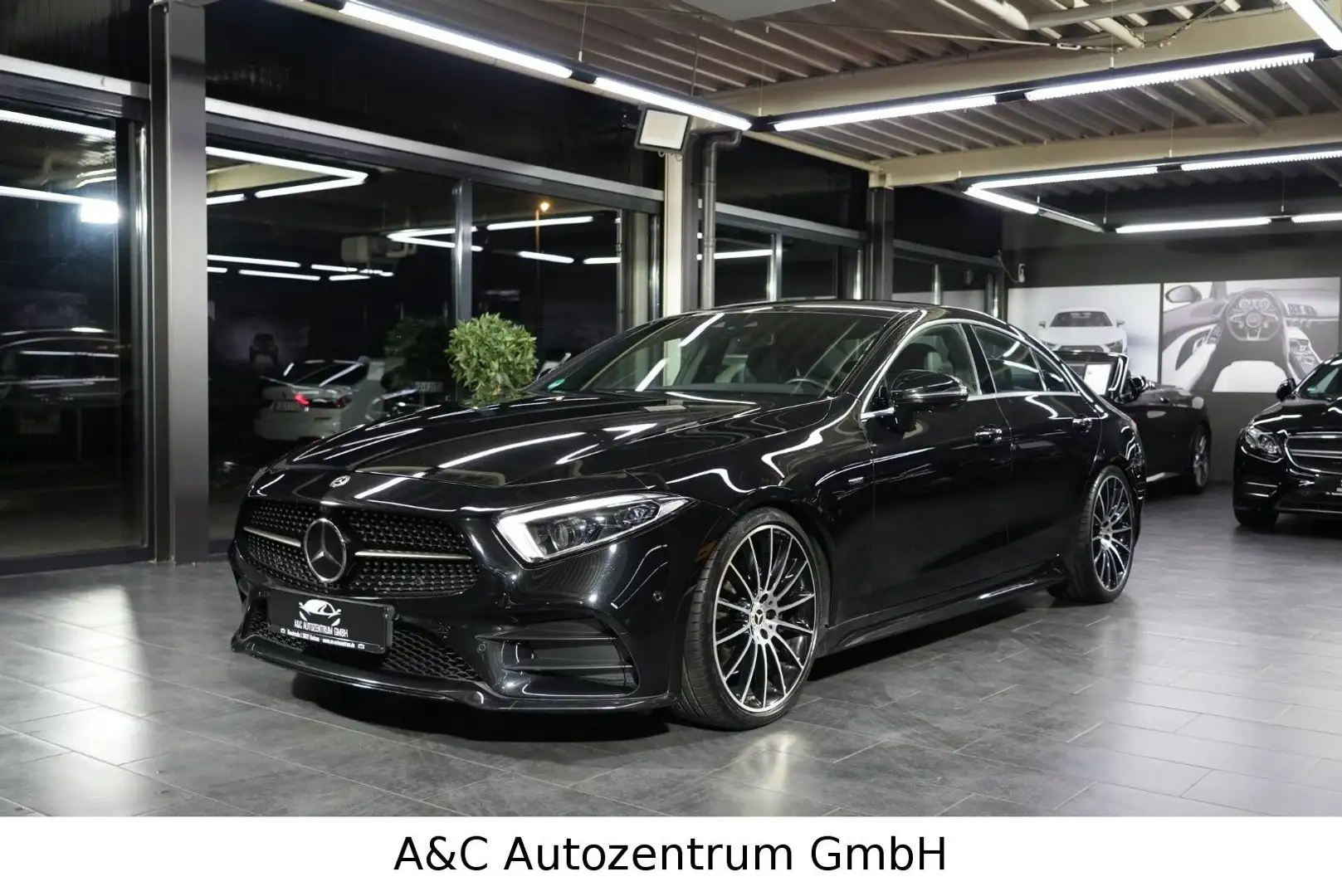 Mercedes-Benz CLS 450 4Matic Edition 1 AMG Line Schwarz - 1
