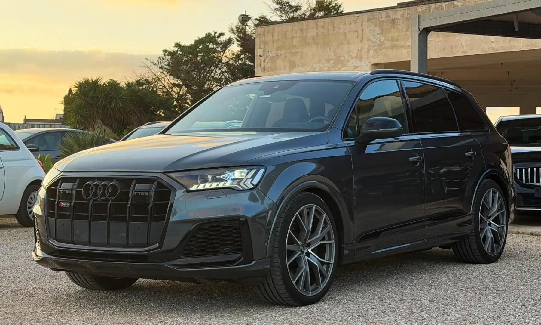 Audi SQ7 Gris - 2