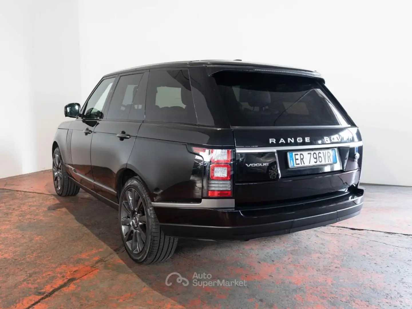 Land Rover Range Rover 3.0 TDV6 VOGUE *TETTO* Nero - 2