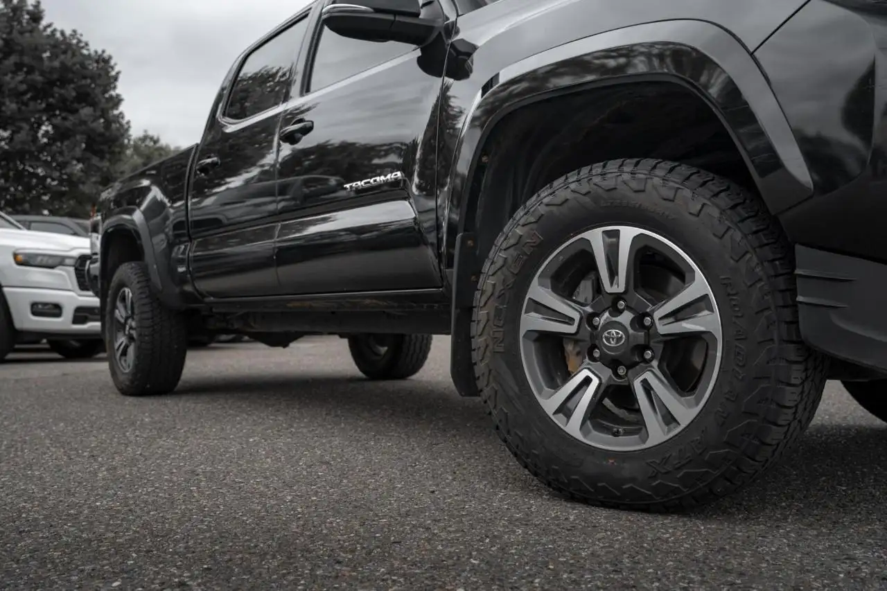 Toyota Tacoma photo Toyota Tacoma