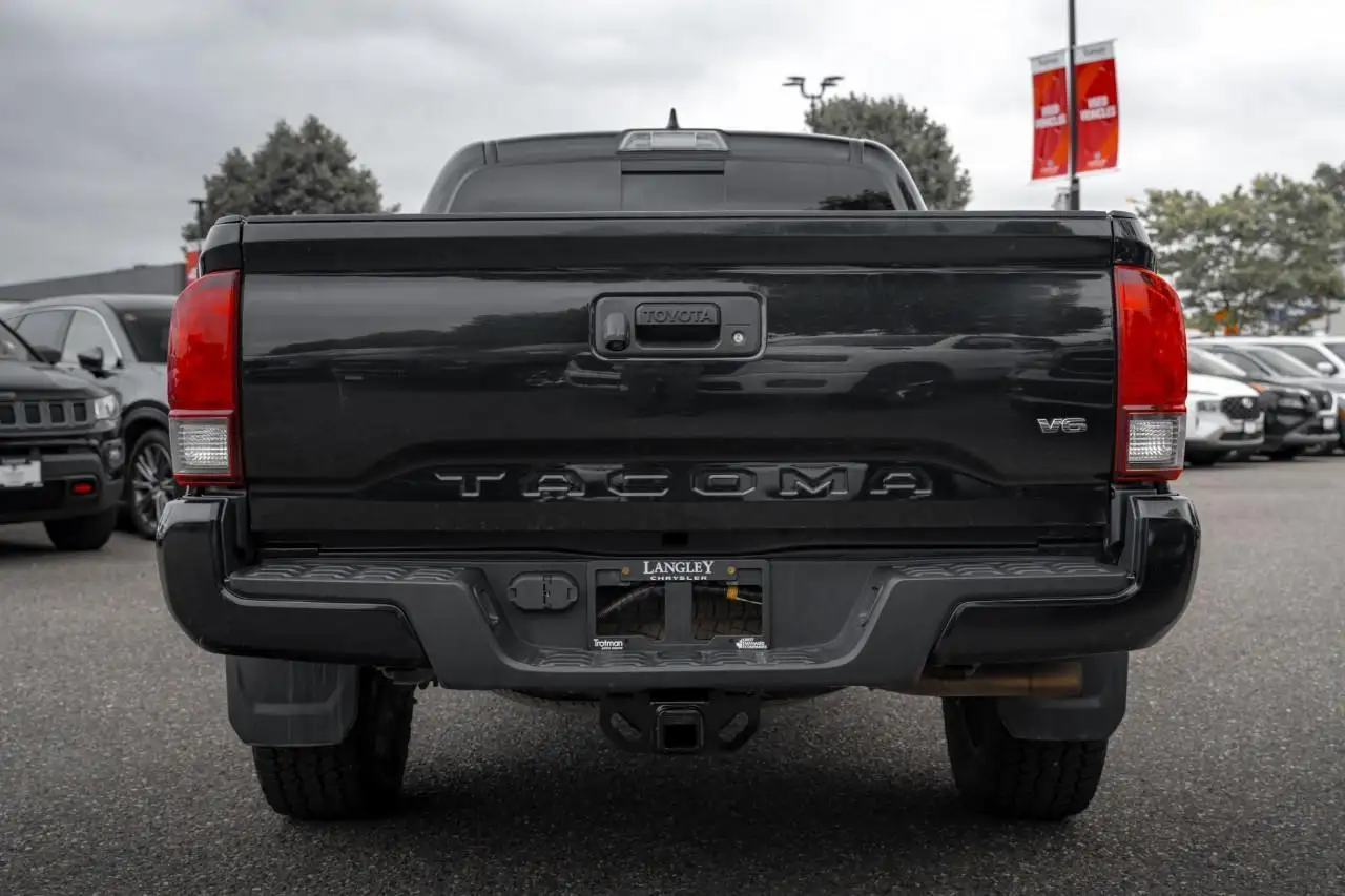 Toyota Tacoma photo Toyota Tacoma