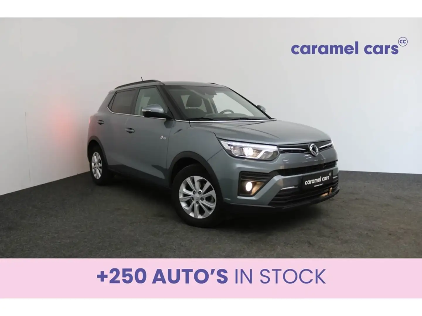 SsangYong Tivoli 1.5 BENZINE *DAB*CARPLAY*GPS*CAMERA+SENSOREN ACHTE Grijs - 1