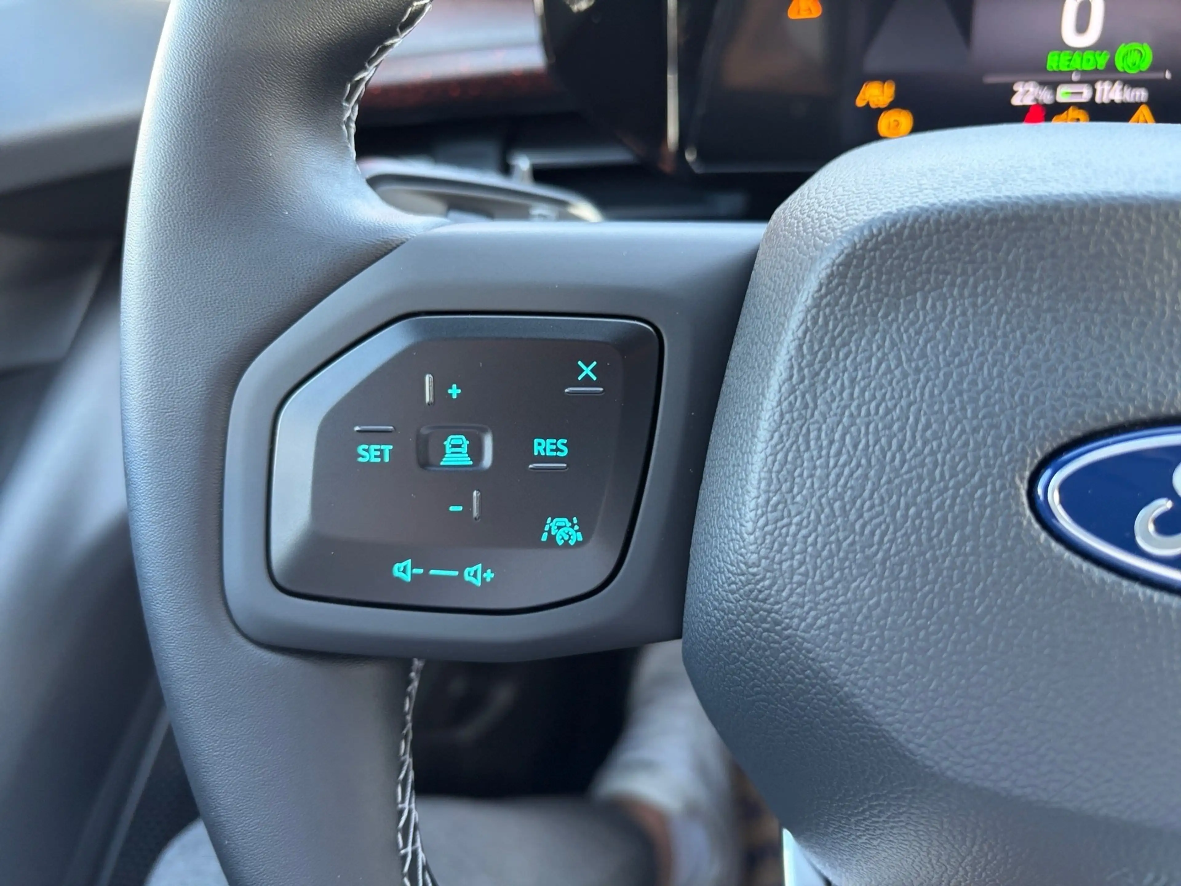 Ford Explorer Ext 79 KWH Collection ACC — photo 11
