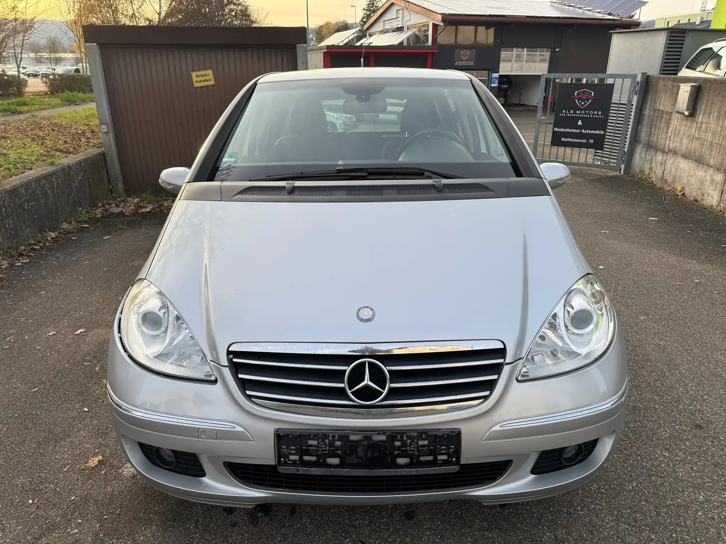 Mercedes-Benz A 150 Avantgarde, Tüv NEU, Sitzheizung Silber - 2
