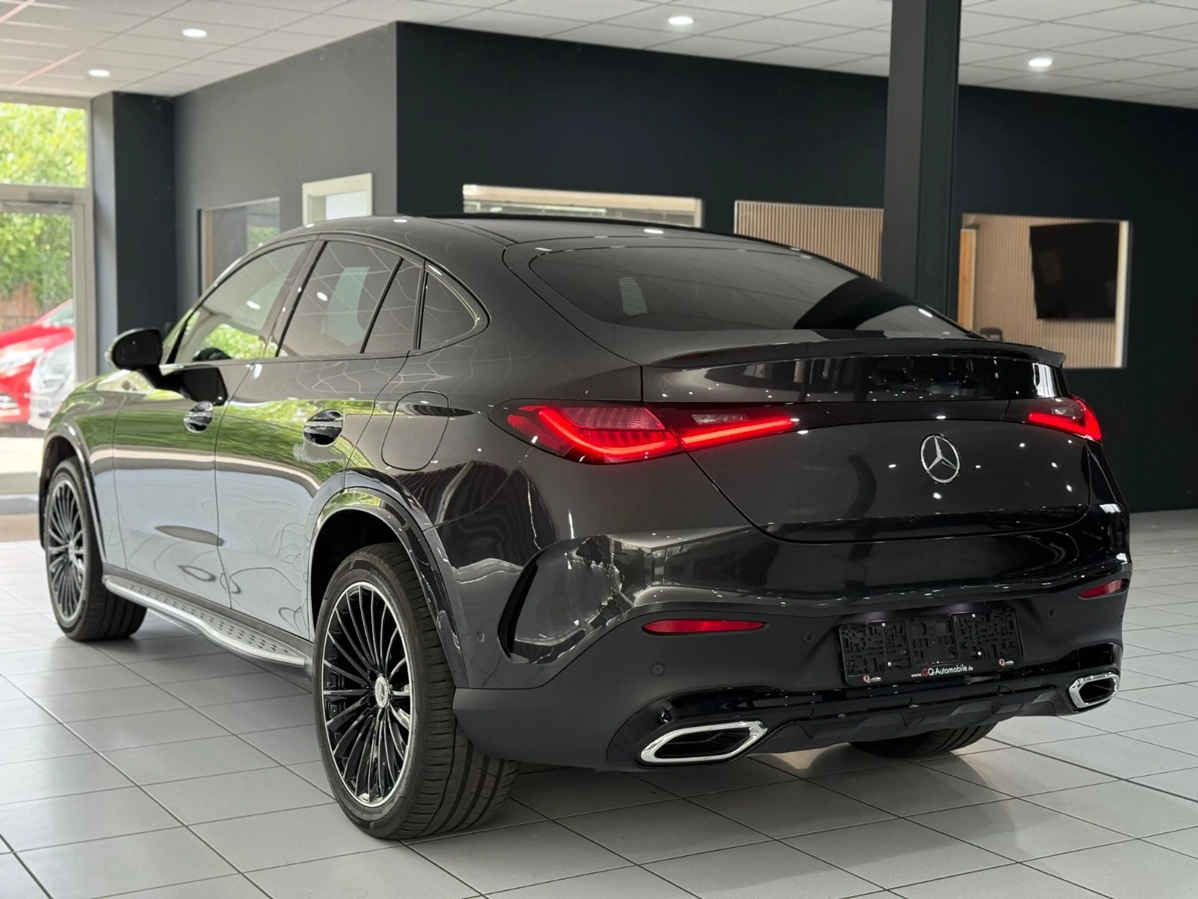 Mercedes-Benz GLC 300 de 4M Coupe*AMG*MASSAGE*MEMORY*PANO*DISTR — photo 3