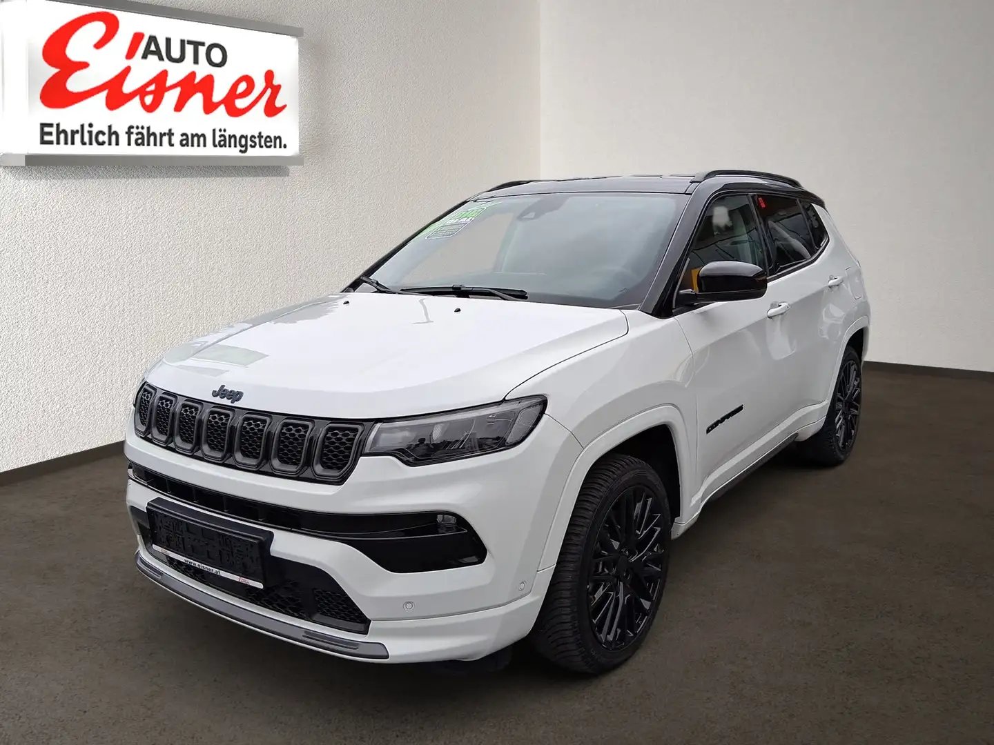 Jeep Compass 1.3 PHEV AT 4XES 240 Allrad serienmäig Noir - 2