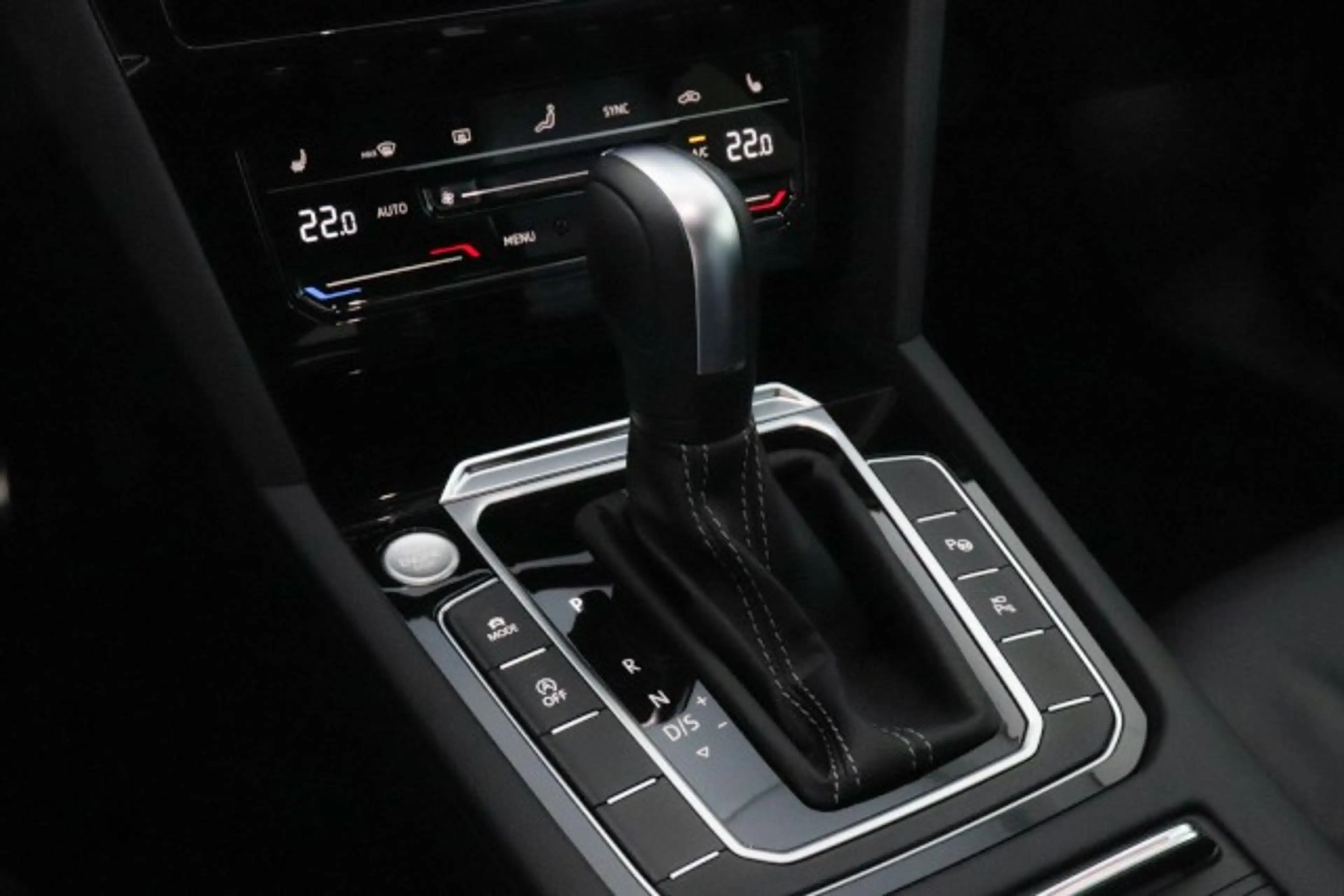 Volkswagen Arteon Shooting Brake 2.0 TDI R-Line 4Motion Klima Navi — photo 12