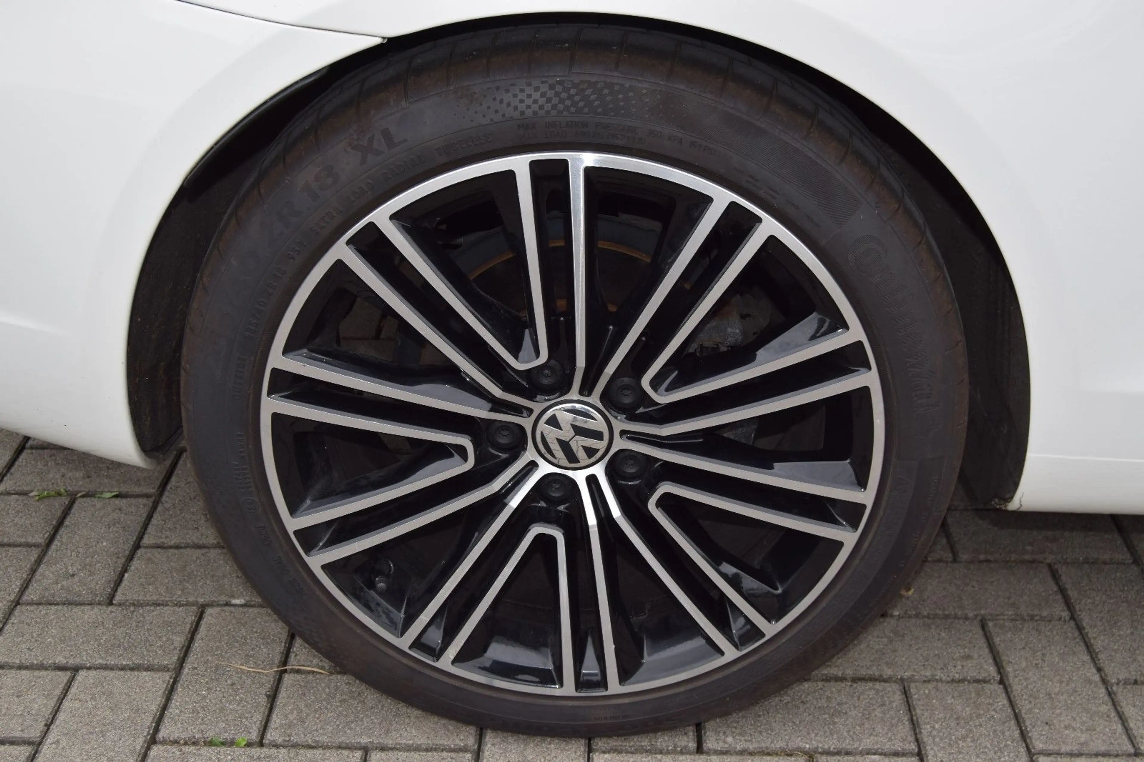 Volkswagen Eos Exclusive!AUTOMATIK!Navi,Leder,Xenon!AHK! — photo 8