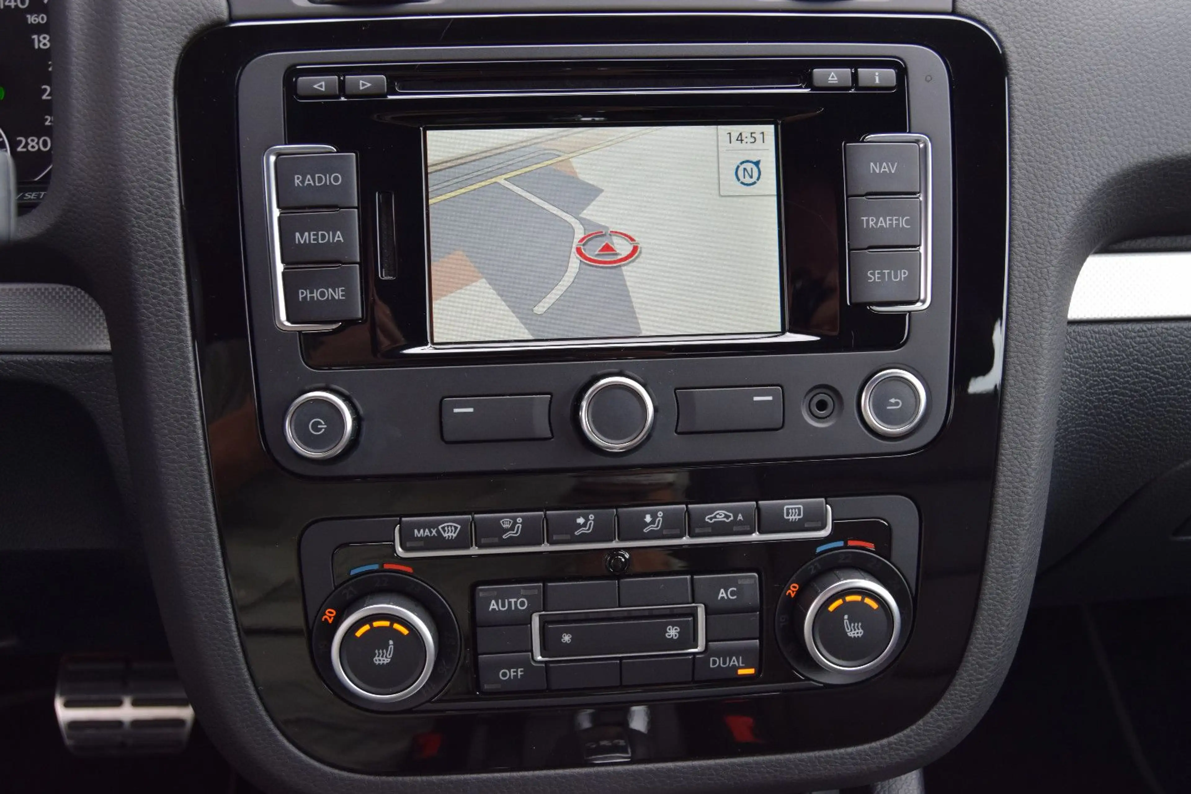 Volkswagen Eos Exclusive!AUTOMATIK!Navi,Leder,Xenon!AHK! — photo 13