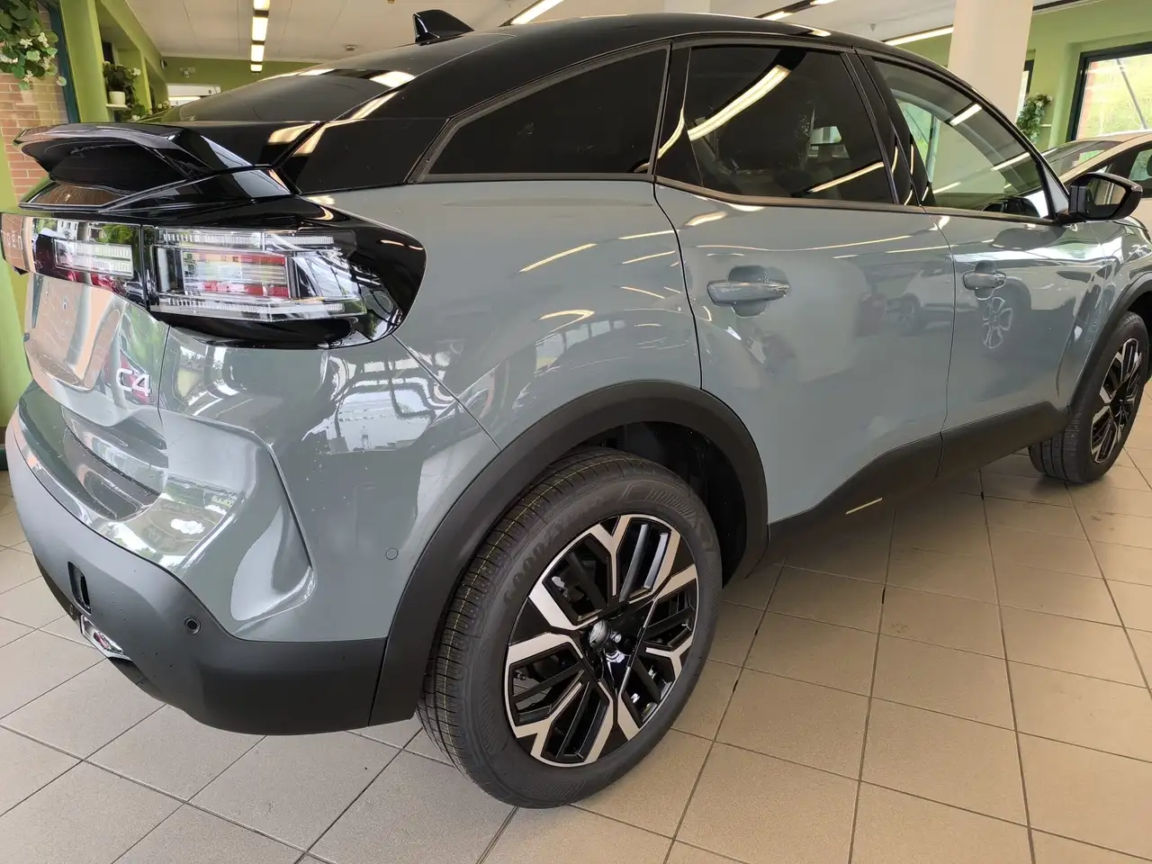 Citroen C4 IBRIDO- MAX - e DCS 6 -145 CV - 7