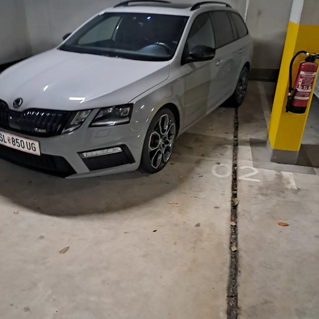 Skoda Octavia Combi 2.0 TDI DSG RS - 1