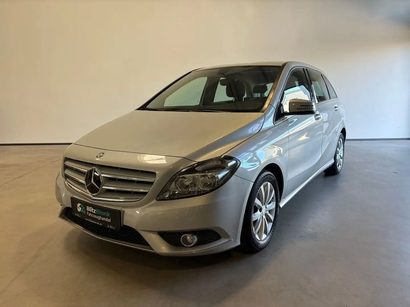Mercedes-Benz B 180 B 180 KLIMA SITZHEIZUNG Silber - 1