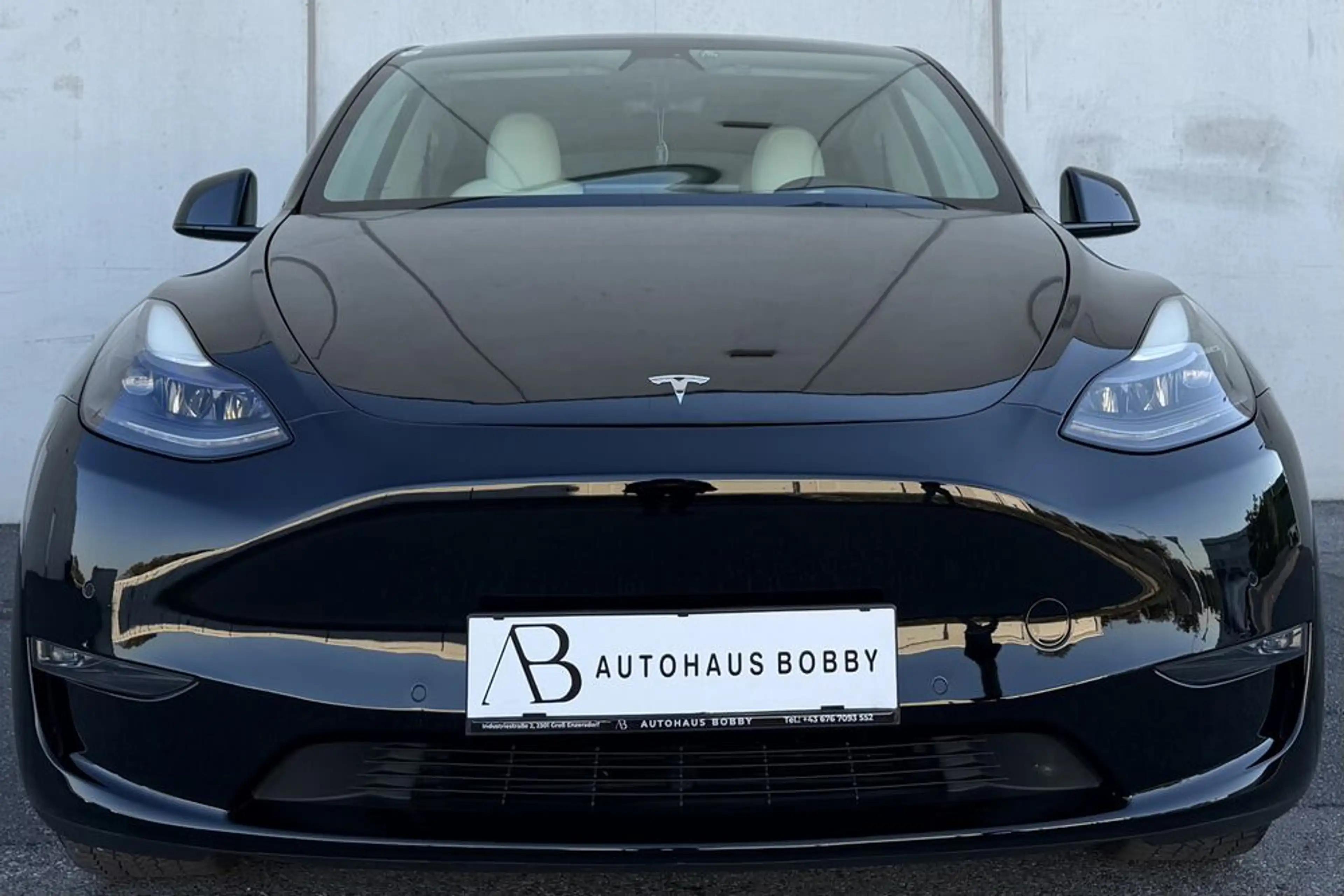 Tesla Model Y Maximale Reichweite Dual AWD 2.Besitz — photo 3