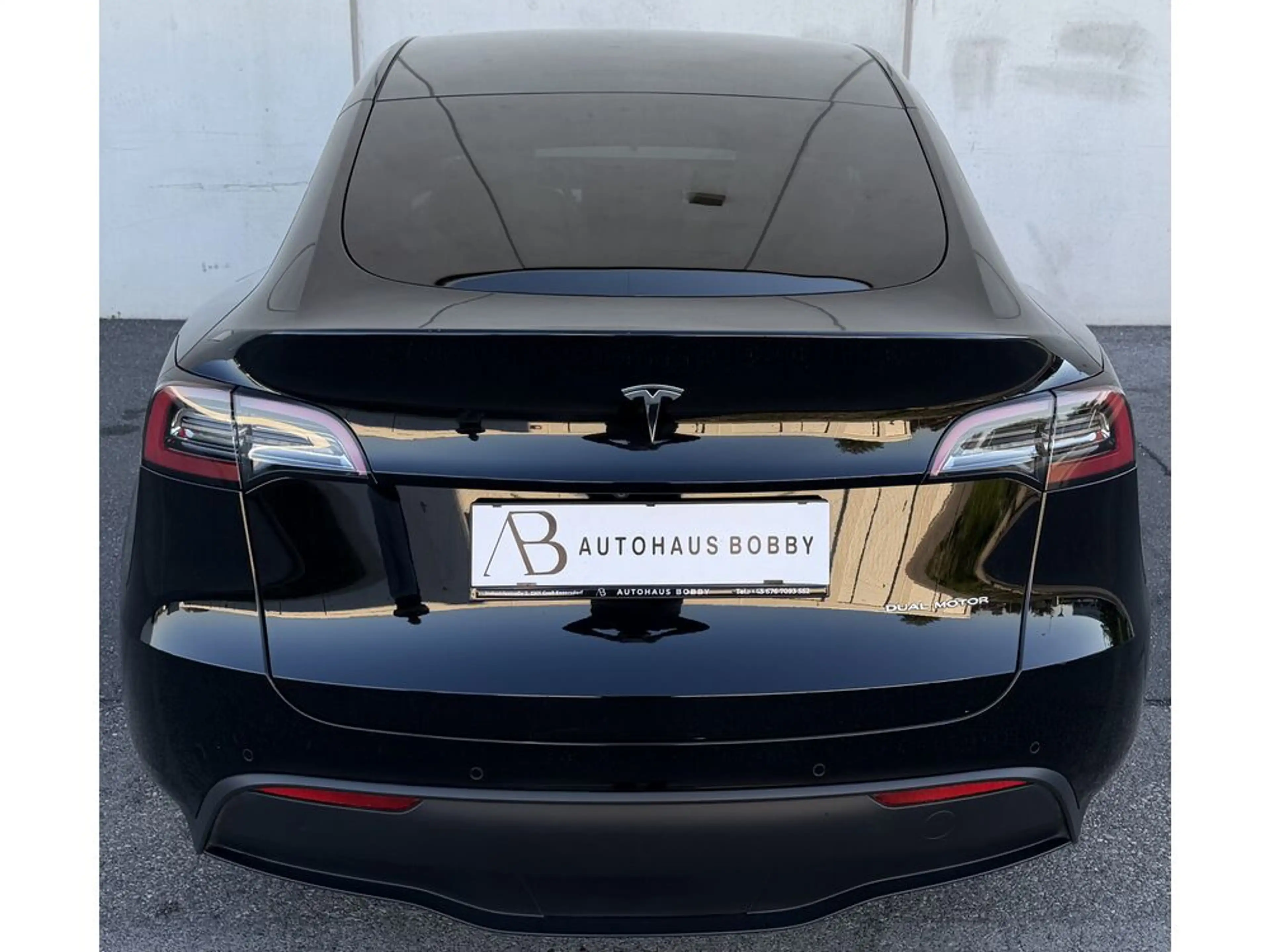 Tesla Model Y Maximale Reichweite Dual AWD 2.Besitz — photo 10