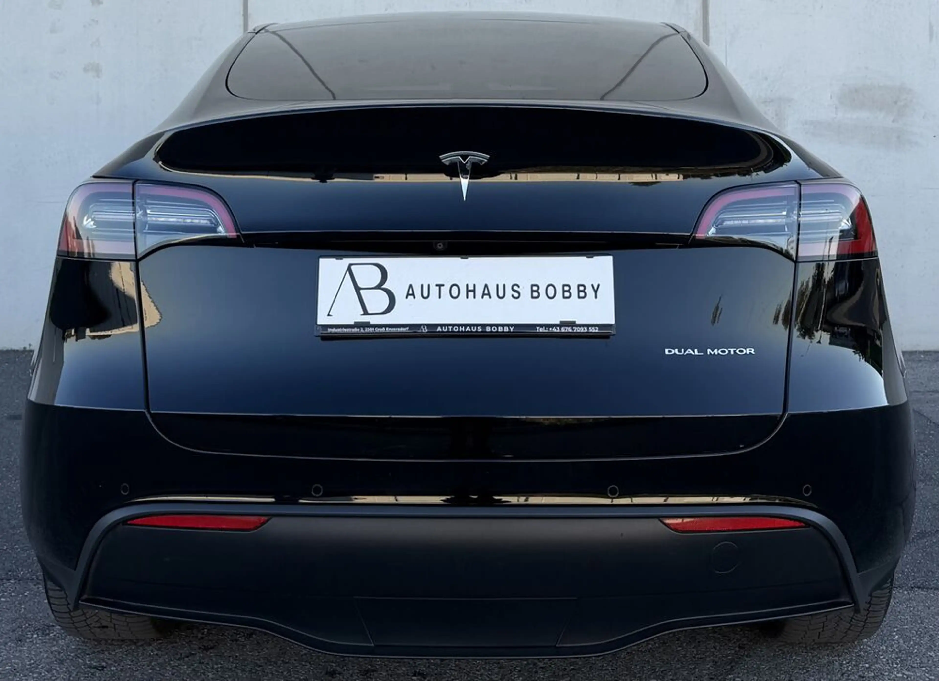 Tesla Model Y Maximale Reichweite Dual AWD 2.Besitz — photo 9