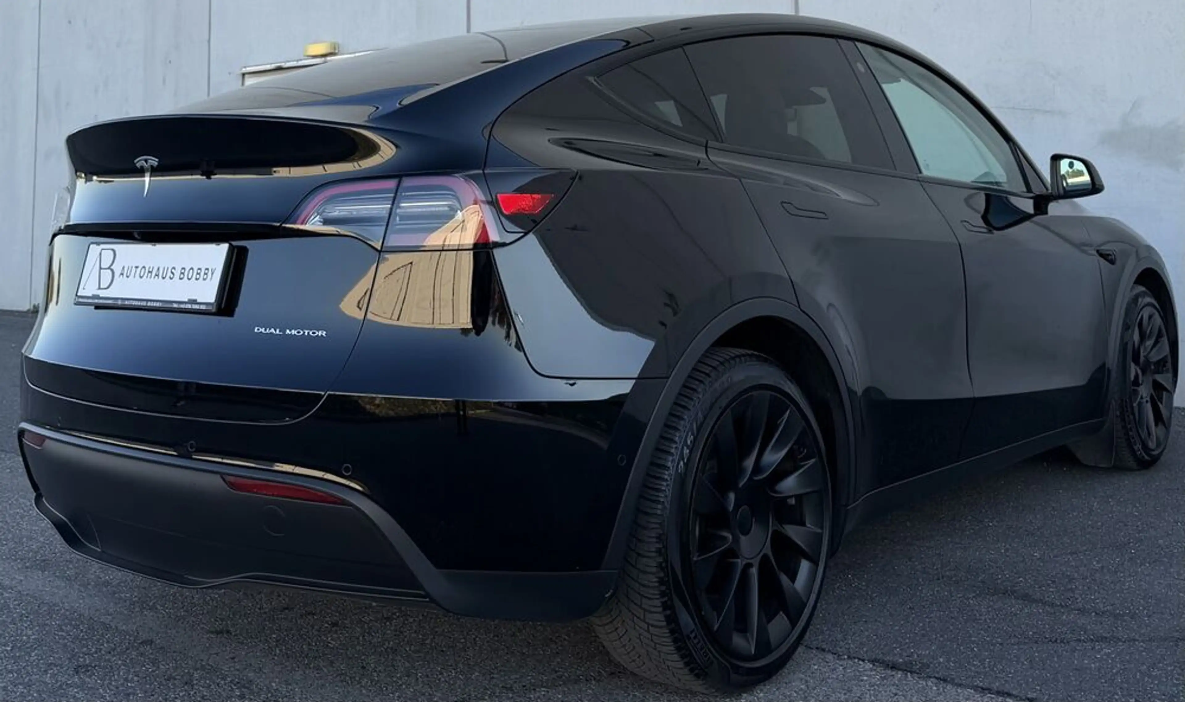 Tesla Model Y Maximale Reichweite Dual AWD 2.Besitz — photo 11
