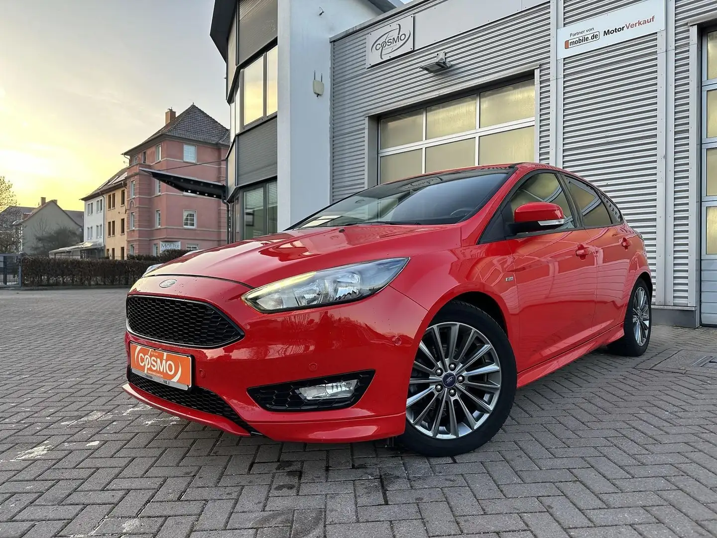 Ford Focus Lim. ST-Line Garantie 05/2027 +Navi+Sitzhz Rot - 1