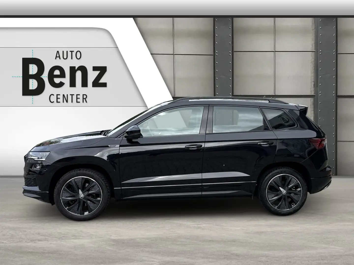 Skoda Karoq Sportline 1,5 TSI DSG DCC*ALU*MATRIX*NAVI Klima Zwart - 2